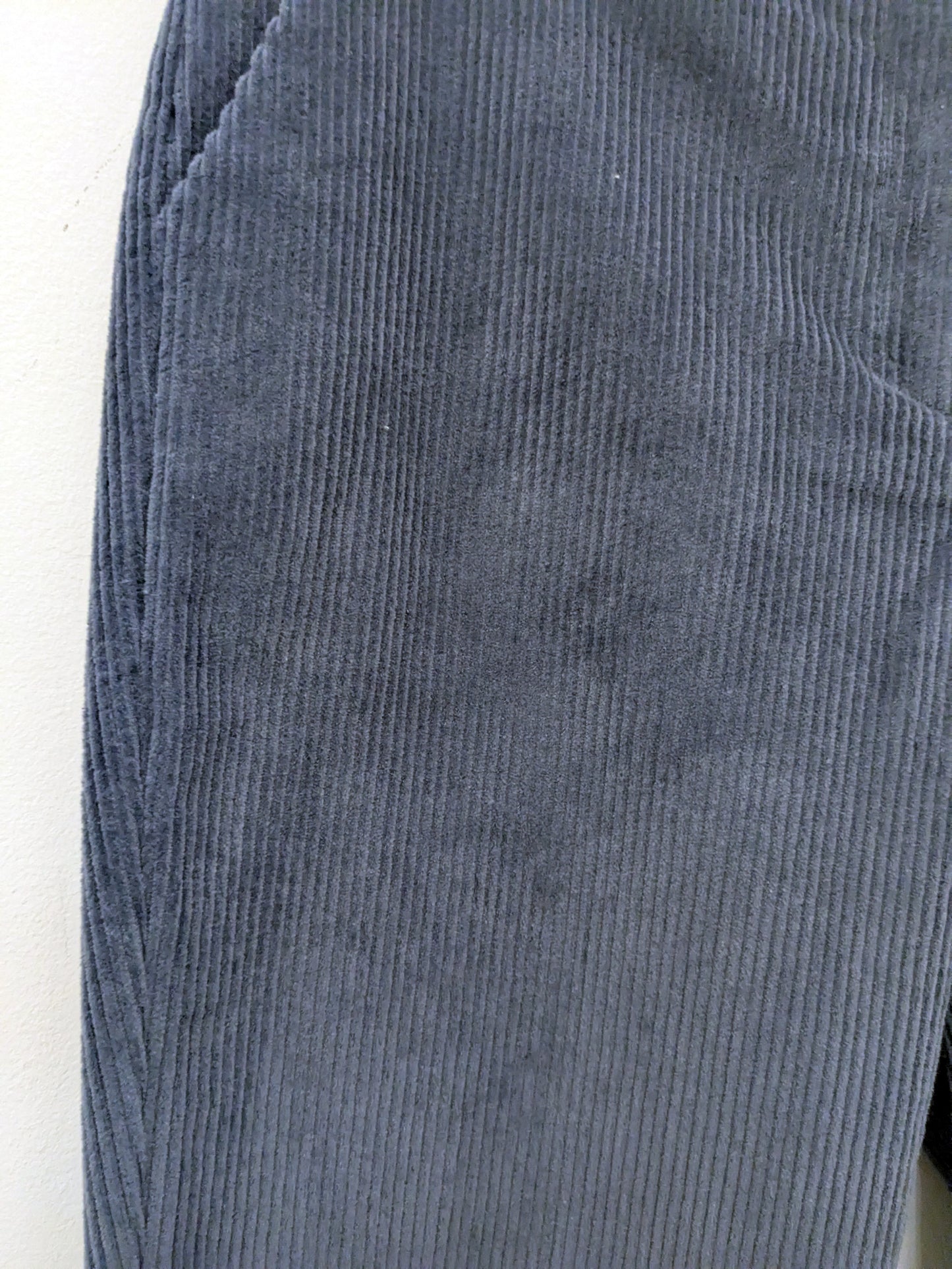 PANTALON TRINI PANA GRIS AZULADO