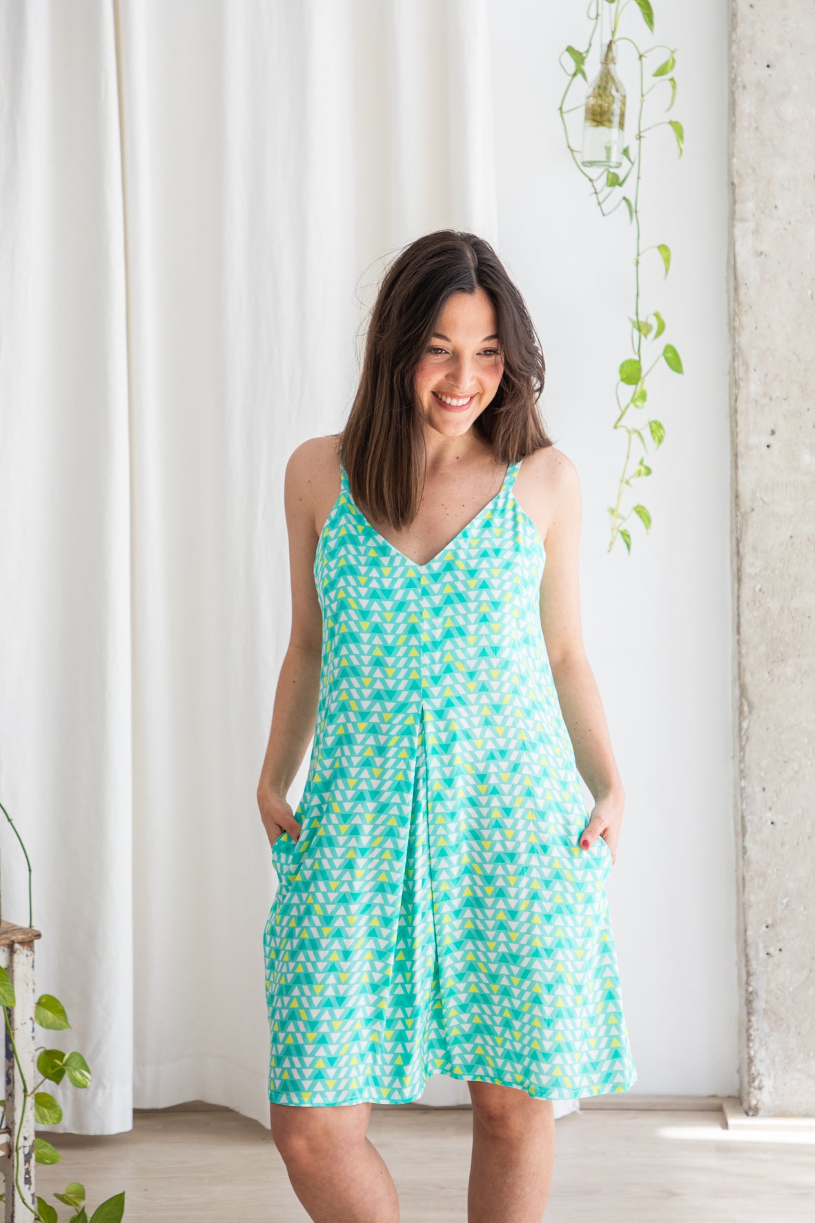 VESTIT SINGAPORE ESTAMPAT TRIANGLES