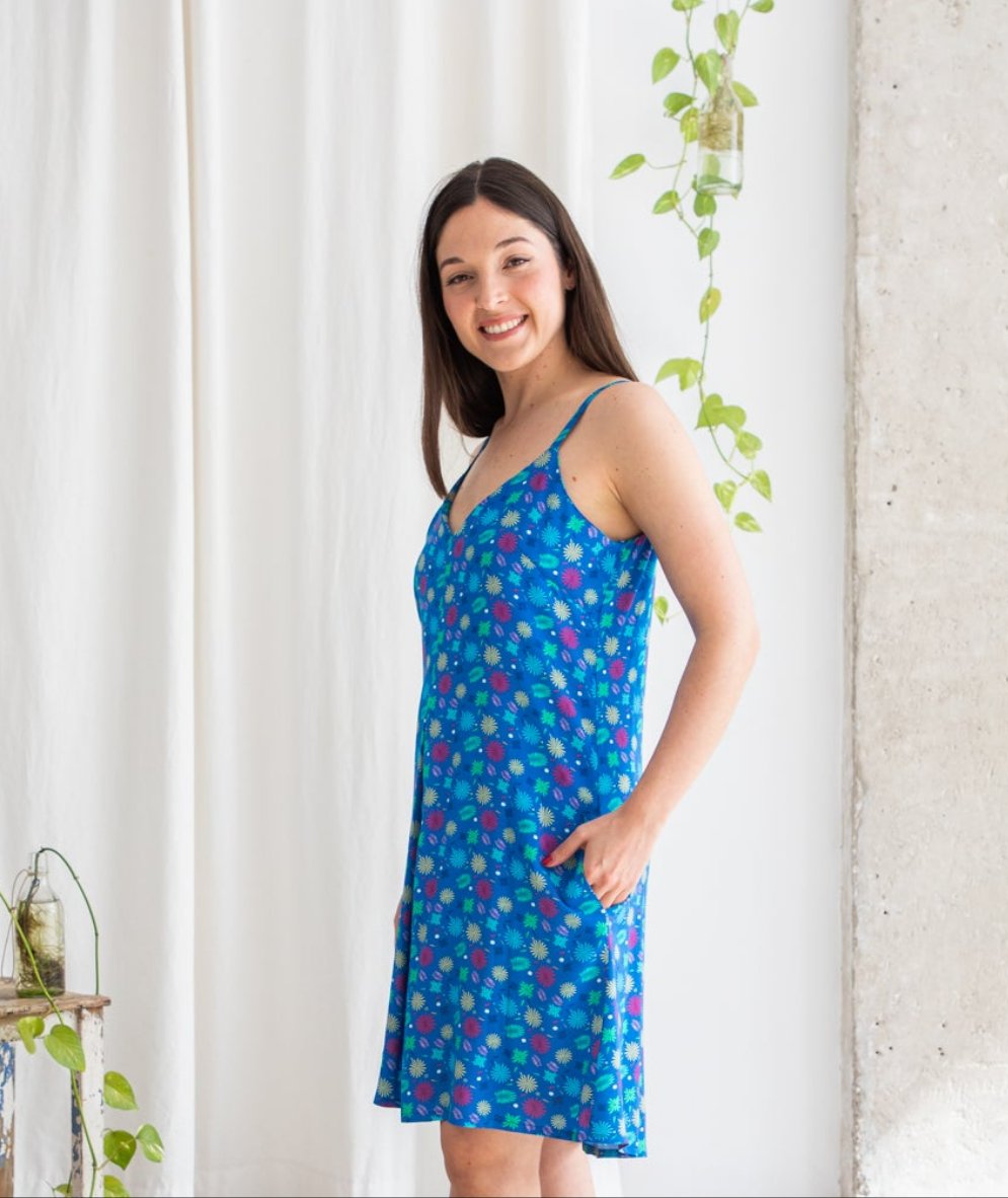 VESTIT SINGAPORE REVETLLA