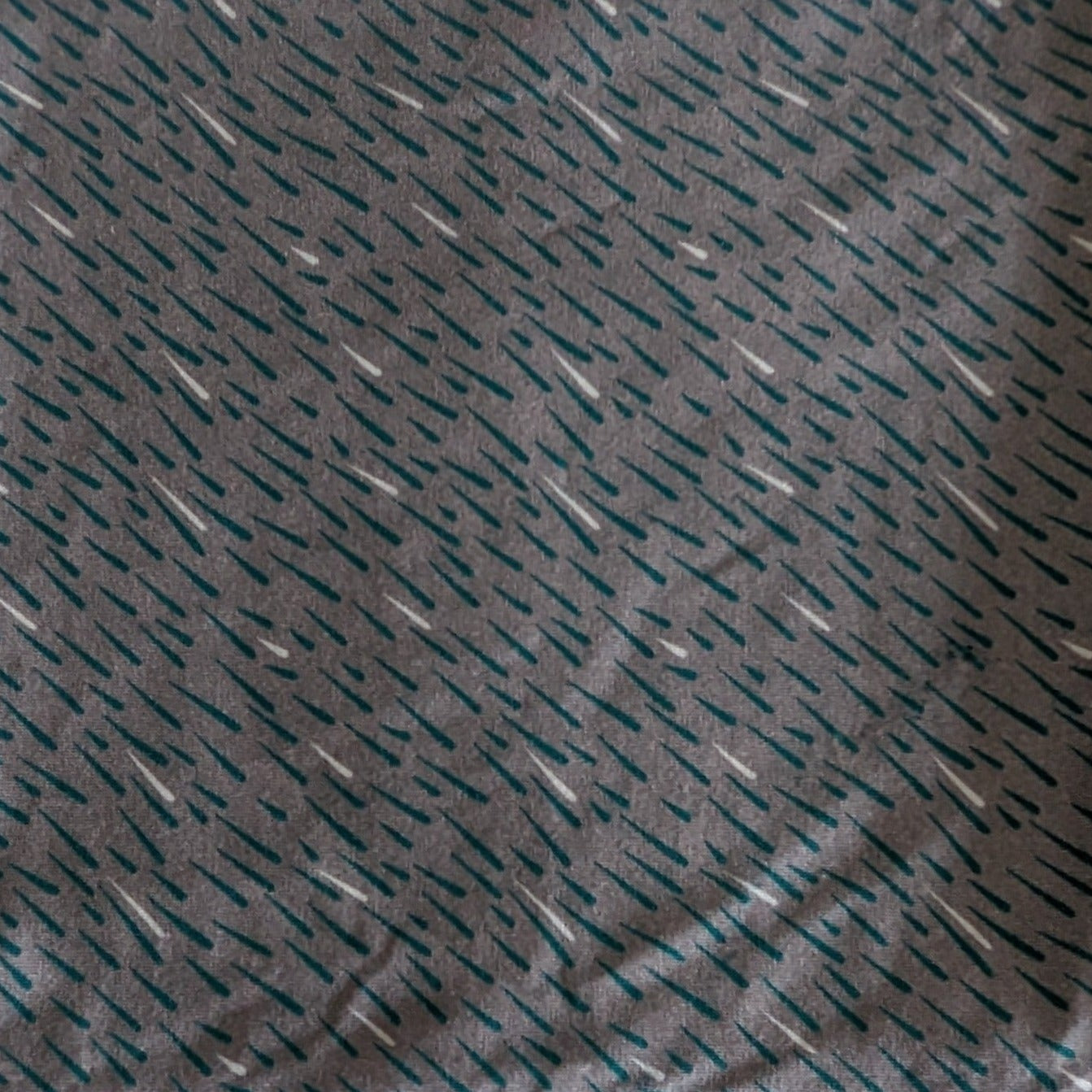 KID GRAY RAIN NECK
