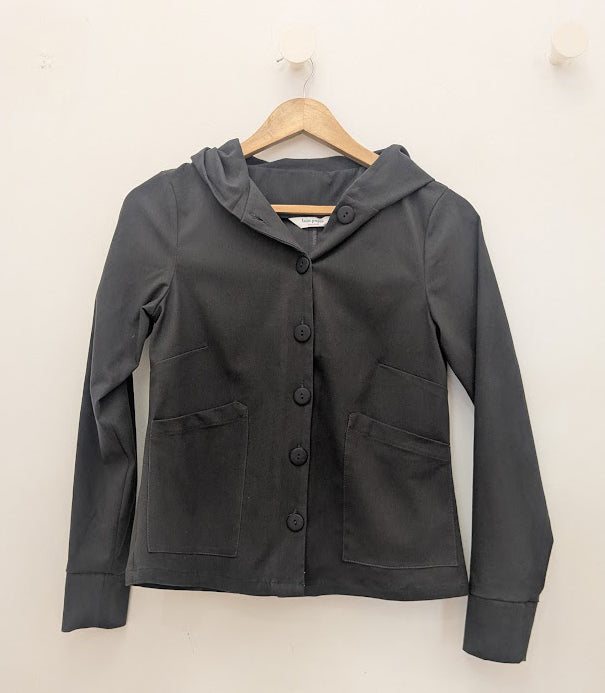 CHAQUETA GRIS  SUPER COMODA Modelo AMAPOLA