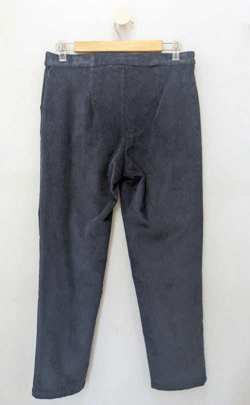 PANTALON TRINI PANA GRIS AZULADO